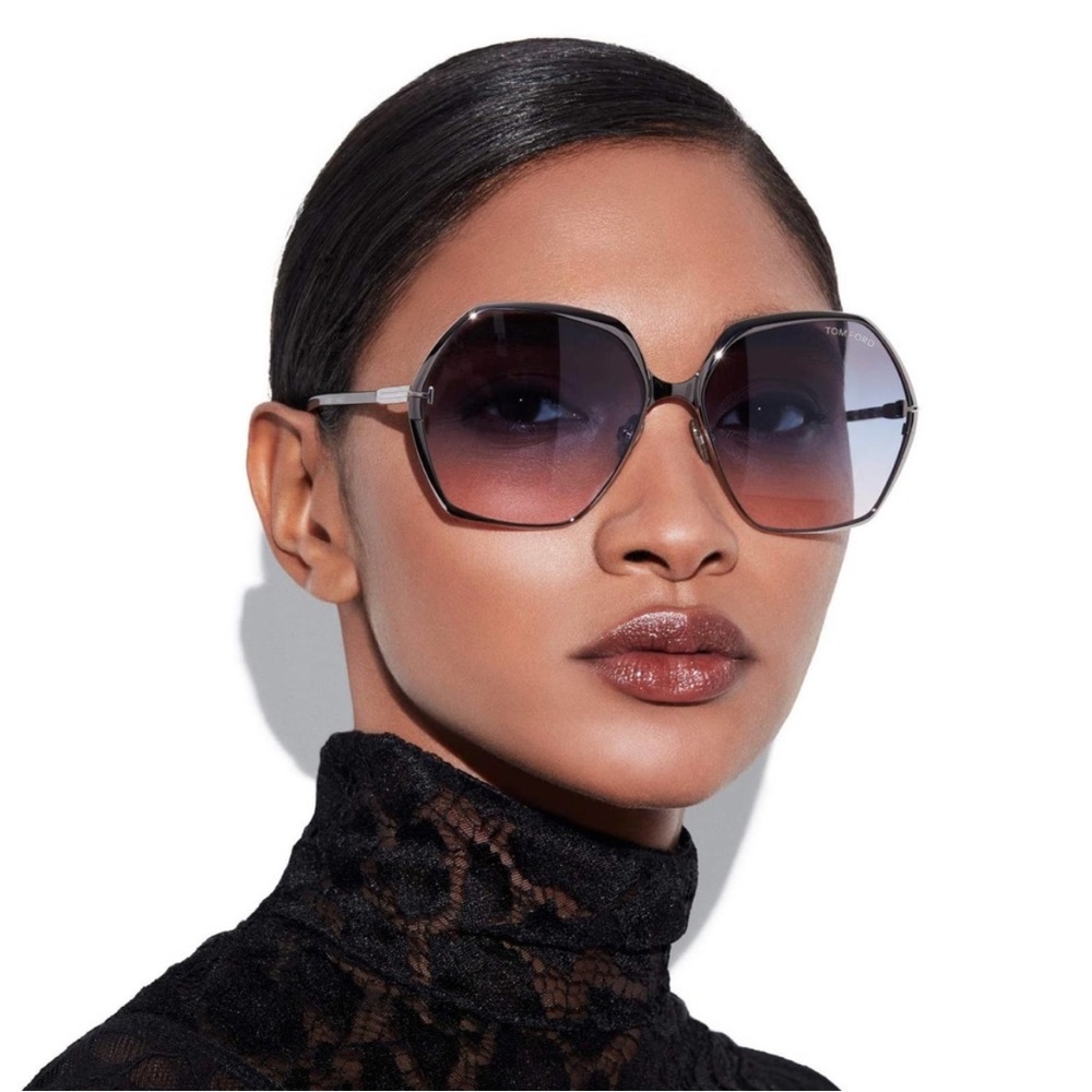NEW!!! TOM FORD Fonda-02 Sunglasses TF912 01B Authentic
